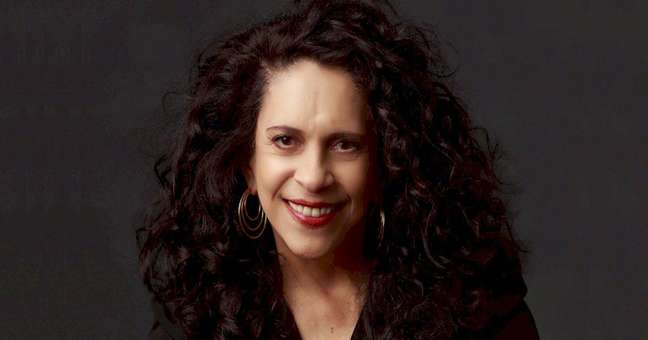 Julia Siqueira / The Music Journal