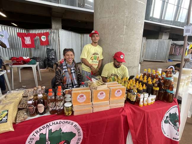 Maranhens sell settlement products 
