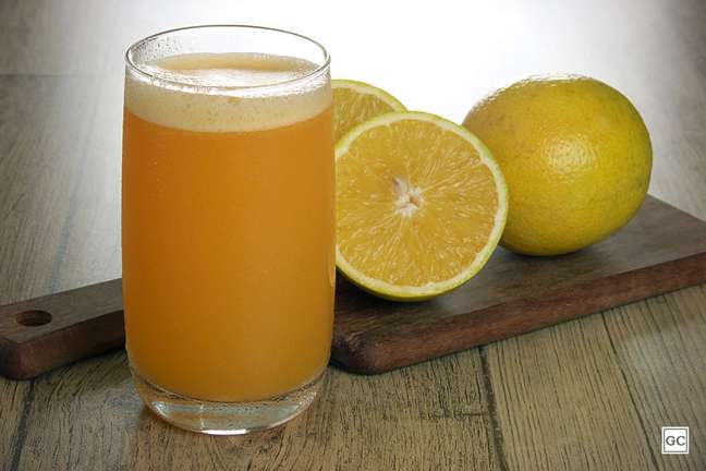 Green tea and energy orange juice – Photo: Guia da Cozinha