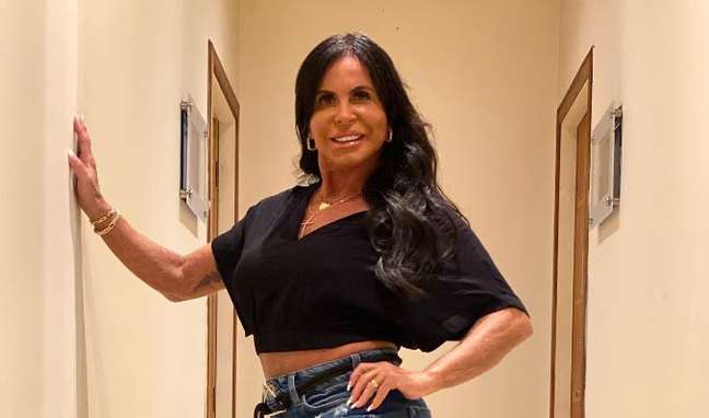 Gretchen announces she is leaving Brazil after the threat from the police