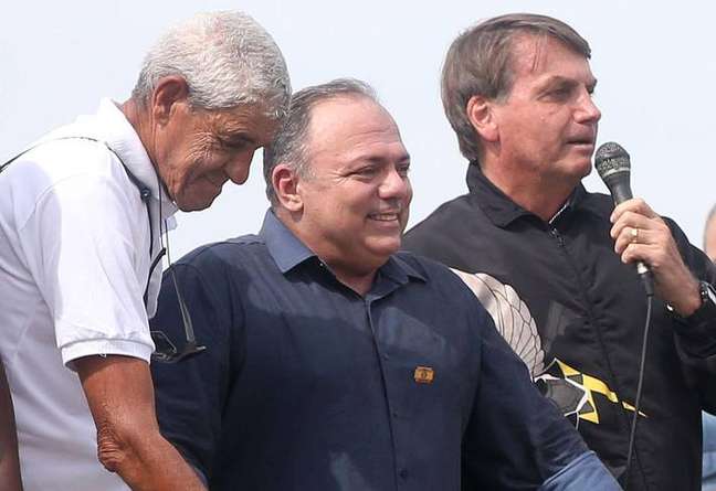 Pazuello participou de um ato político ao lado de Bolsonaro em 2021.