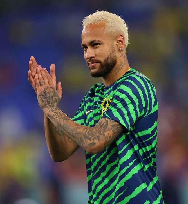 Neymar is spotted at a party during Pele’s funeral