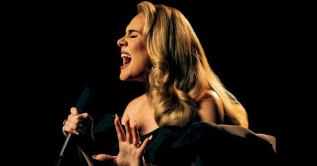 Adele reveals difficulty walking during Las Vegas concerts