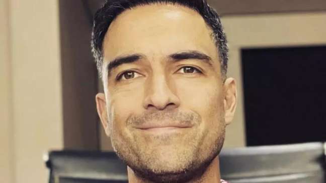 Alfonso Herrera opens the game in absence after returning from RBD