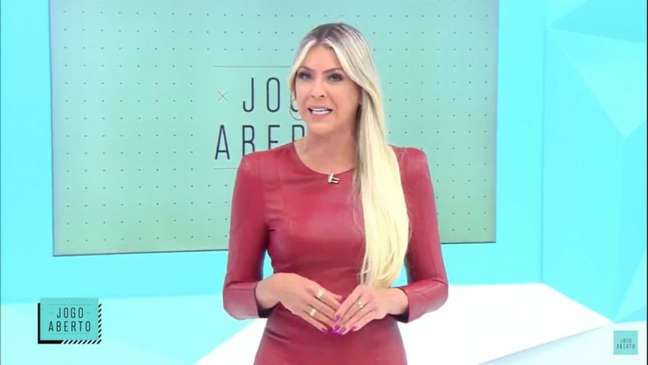 Renata Fan critica veto do Flamengo sobre perguntas relacionadas a saída de Vítor Pereira do Corinthians