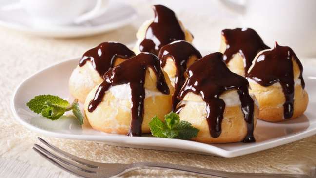 Profiteroles: Learn how to make a French dessert for afternoon coffee
