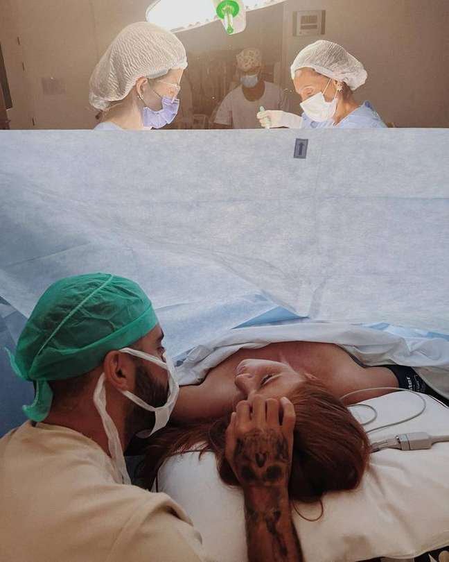 Aurora, daughter of Pedro Scooby and Cintia Dicker, needed two surgeries after birth. Aurora, daughter of Pedro Scooby and Cintia Dicker, needed two surgeries after birth.