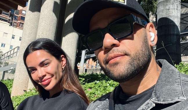 Daniel Alves’ wife intervenes after the player is accused of sexual harassment