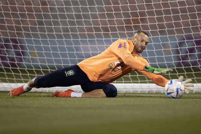 Após Copa e férias, Weverton tem volta ao Palmeiras prevista para esta sexta-feira