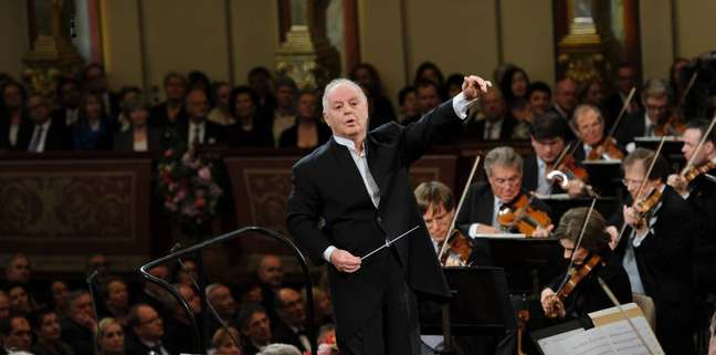 Daniel Barenboim’s departure symbolizes the end of an era of leadership
