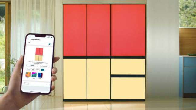 It is possible to customize and choose the colors of the doors of the new LG refrigerator. It is possible to customize and choose the colors of the doors of the new LG refrigerator.