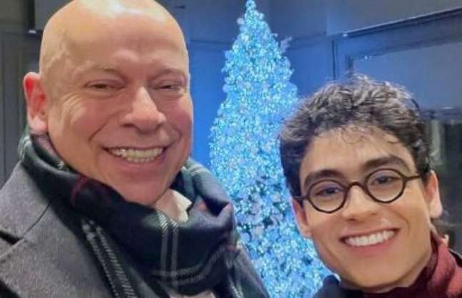 Leandro Karnal strikes netizens after criticism for age difference with her husband