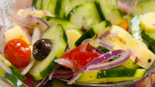 The result is a delicious salad! 