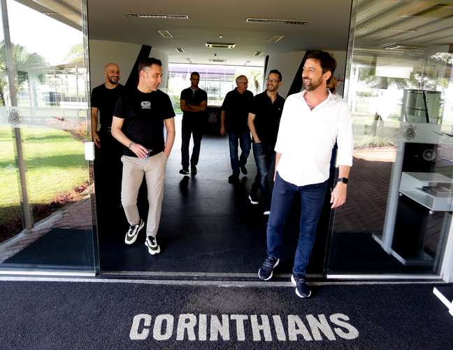 Duílio volta a alfinetar VP e diz que plano A para assumir o Corinthians era Tite