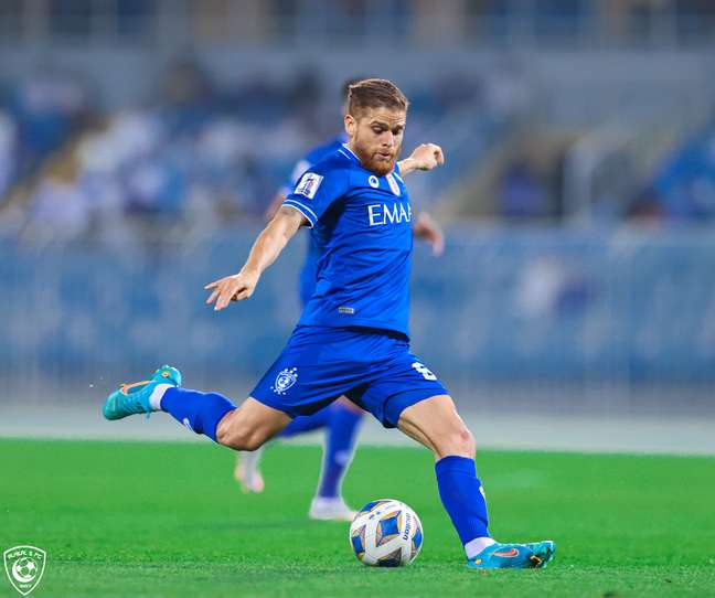 The director of Internacional cools the interest in midfielder Cuellar, ex Flamengo: “Nothing advanced”