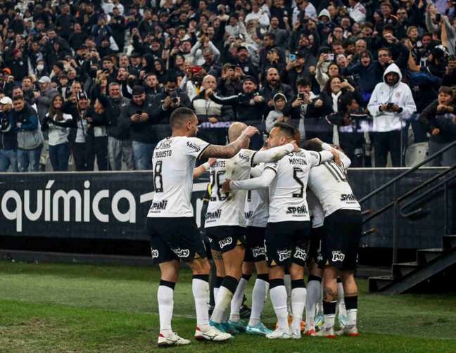 Mesmo sem títulos, Corinthians alcança marcas expressivas nas redes sociais em 2022