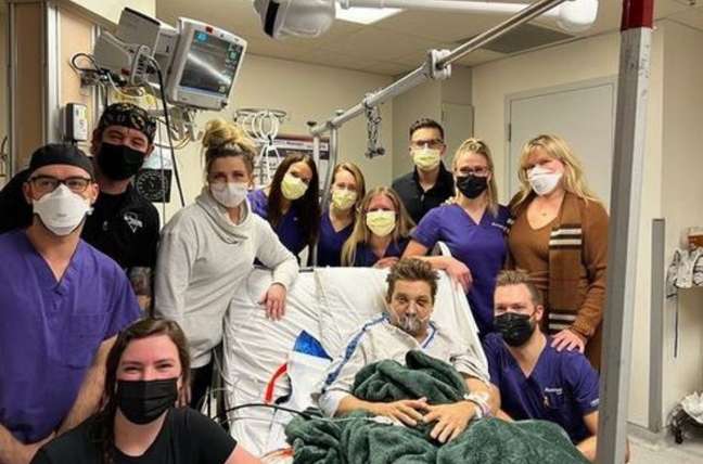 ‘Hawkeye’ star Jeremy Renner celebrates birthday in ICU