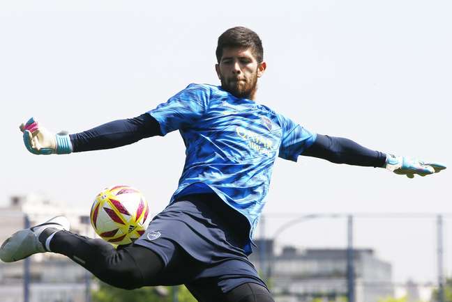 Boca oferece última cartada para renovar com goleiro Rossi, alvo do Flamengo