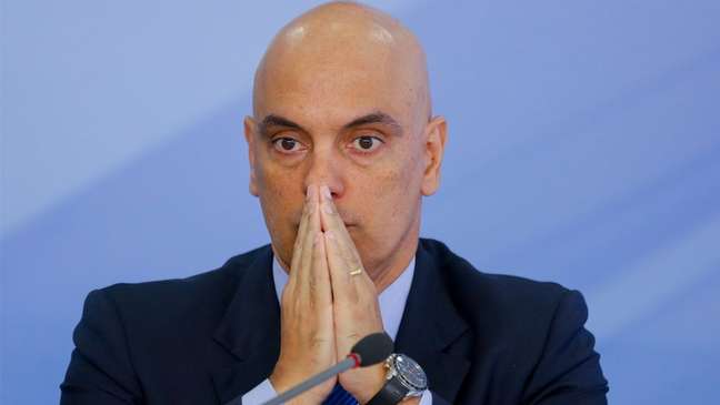 O ministro do STF Alexandres de Moraes determinou o afastamento de Ibaneis Rocha do cargo de governador do DF O ministro do STF Alexandres de Moraes determinou o afastamento de Ibaneis Rocha do cargo de governador do DF