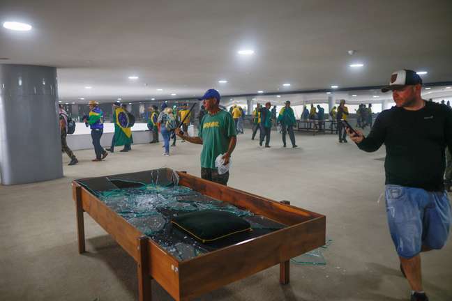 Planalto foi destru&iacute;do por terroristas
