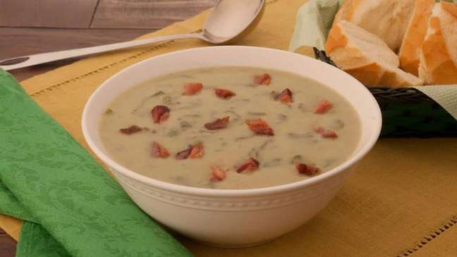 Spinach broth – Photo: Guia da Cozinha Spinach broth – Photo: Guia da Cozinha