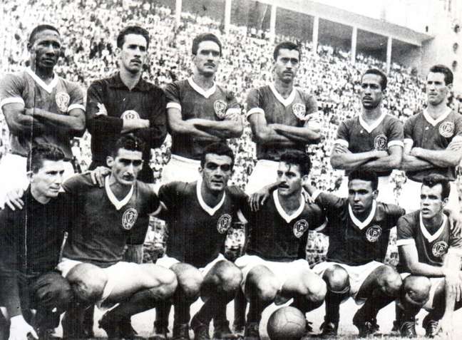Há 63 anos, Palmeiras conquistava Supercampeonato Paulista em cima do Santos de Pelé