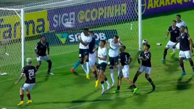 In a quiet match, Corinthians qualify for the next stage of the Copinha with 100% success