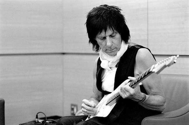 Guitar icon Jeff Beck dies at age 78