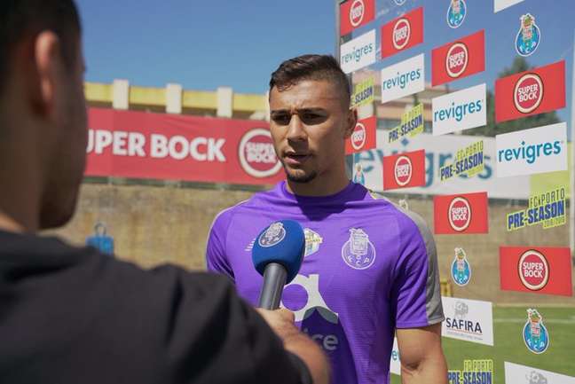 Presidente do Grêmio confirma acerto com lateral João Pedro e atualiza negociação com Michael