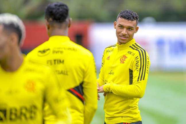 Jovem projeta estreia do Fla no Carioca e manda recado à torcida: Vamos para cima