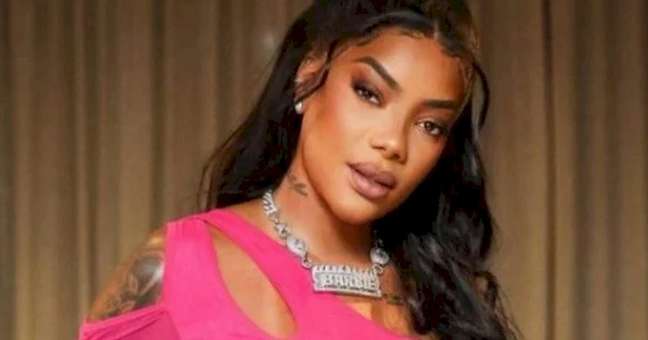 Fan denies Ludmilla on the bathroom controversy