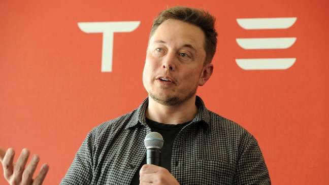 Chefe da Tesla e do Twitter viu sua fortuna cair de forma significativa desde novembro de 2021.