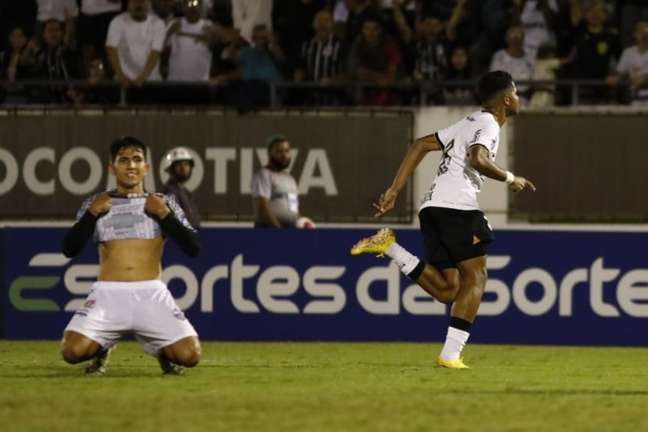 No final do jogo, Corinthians encontra o gol da classificação e supera o Comercial-SP na Copinha