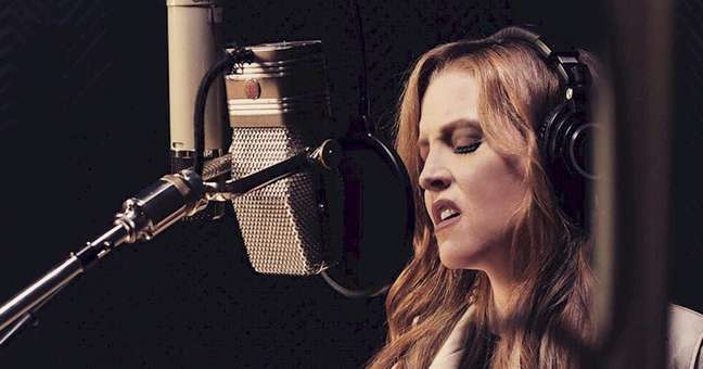 Elvis’ daughter Lisa Marie Presley dies at 54