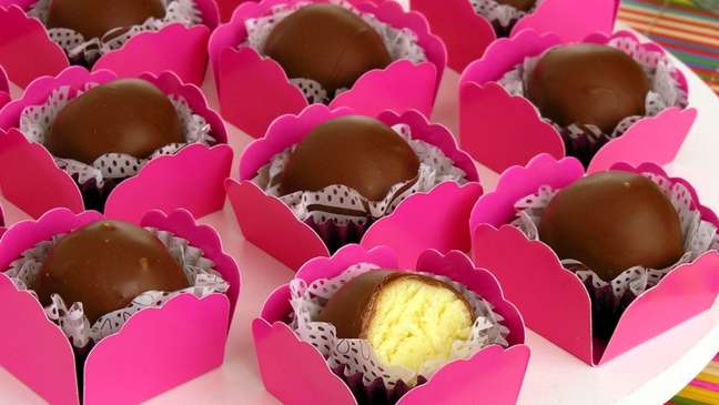 Passion fruit truffle – Photo: Guia da Cozinha Passion fruit truffle – Photo: Guia da Cozinha