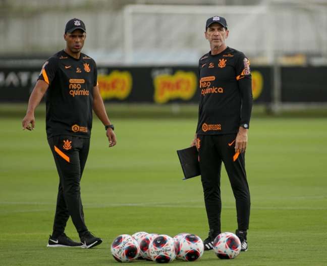 Trio deixa a Copinha e é relacionado para a estreia do Corinthians no Paulistão