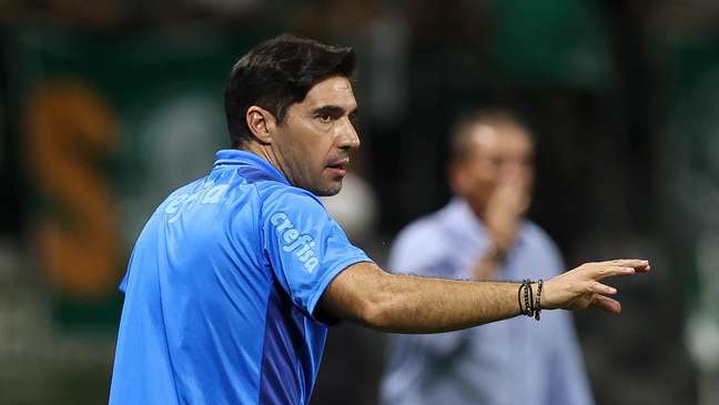 Palmeiras se divide entre urgência e 