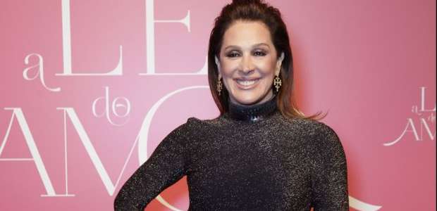 Prestes a completar 50 anos, Claudia Raia avalia a beleza