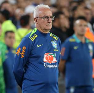Brasil revive troca constante de técnico que culminou em título da Copa em 2002