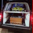 Motorista de funerária é preso com 162 kg de cocaína em caixão