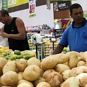 Inflação dos alimentos sobe 9,75% e afeta os mais pobres
