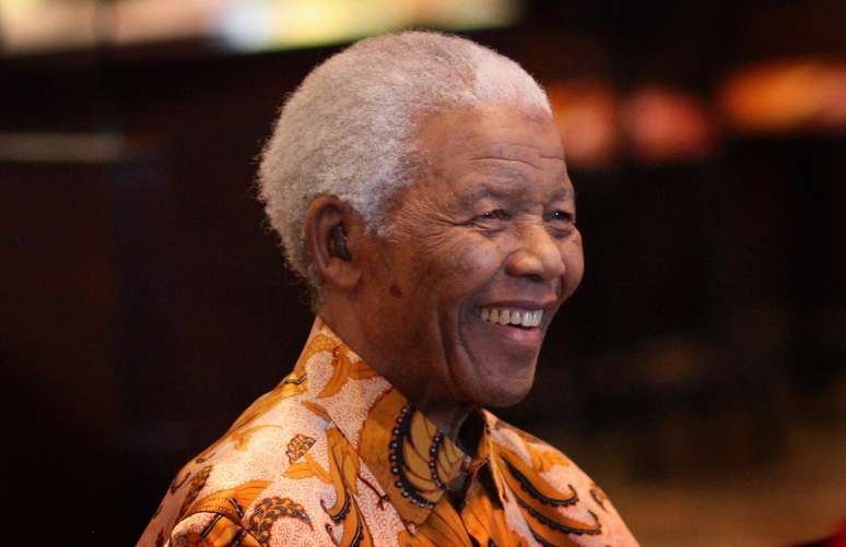 Mandela completa 94 anos na próxima semana