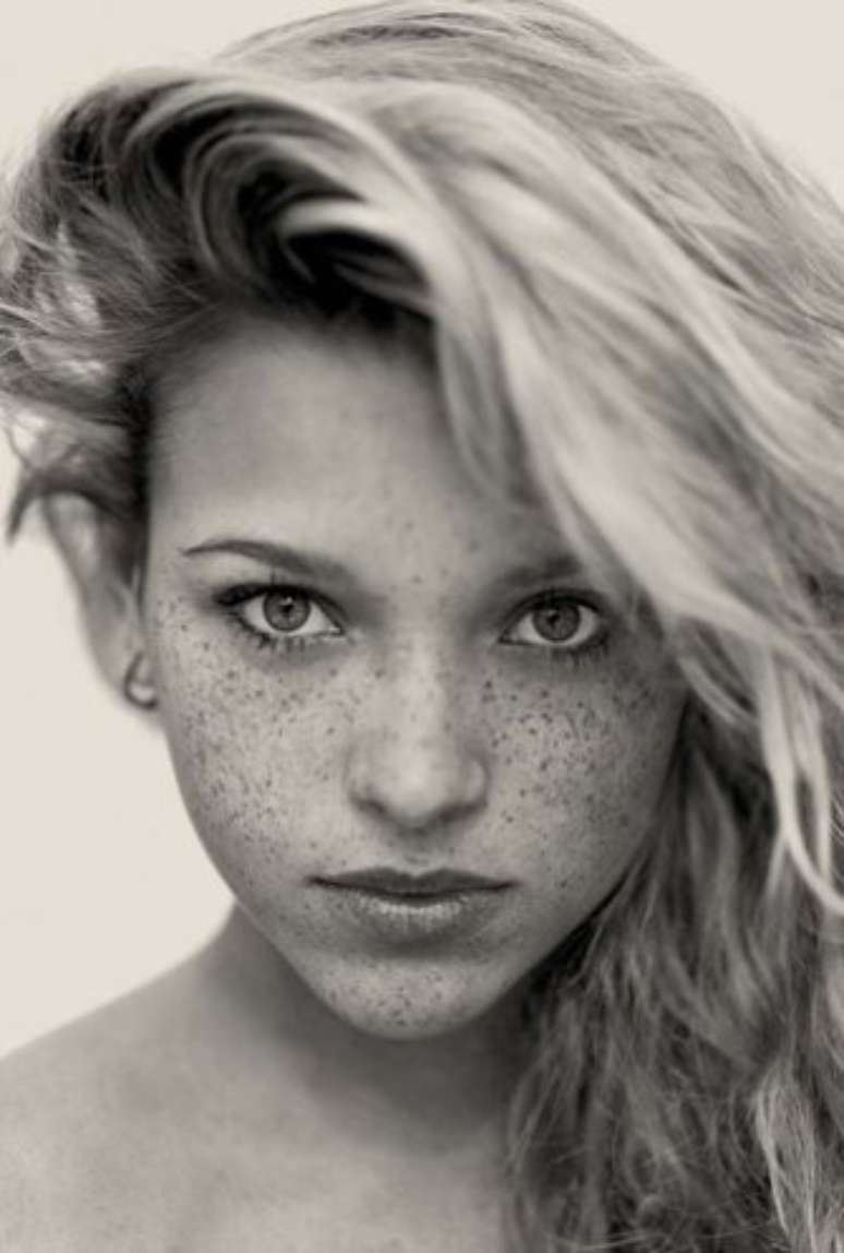 Fotógrafo Reto Caduff celebra a beleza natural das mulheres