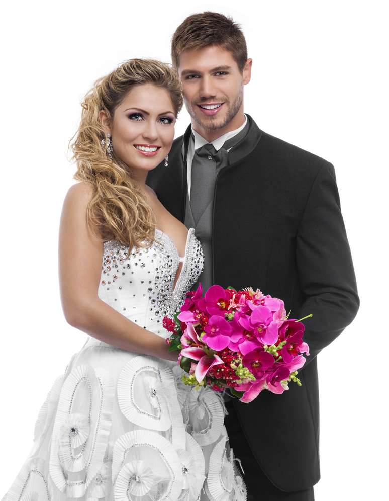 Jonas e Renata fotografaram vestidos de noivos para revista Noivas