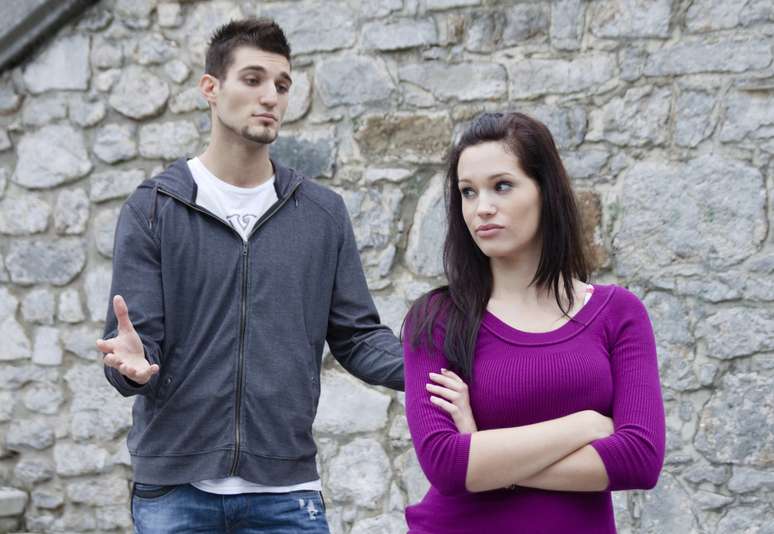 Parar de elogi&aacute;-la: se voc&ecirc; percebeu que ela cortou o cabelo, diga isso para ela. Mulheres precisam de uma certa dose de aten&ccedil;&atilde;o, ent&atilde;o, nunca pare com os elogios. Se ela n&atilde;o encontrar isso em voc&ecirc;, pode sair por a&iacute; em busca de algu&eacute;m que diga como ela &eacute; incr&iacute;vel