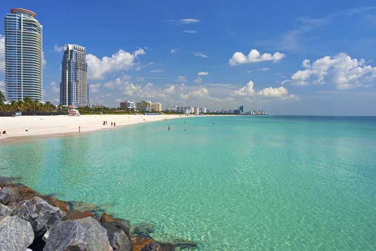 South Beach é a praia mais concorrida de Miami Beach