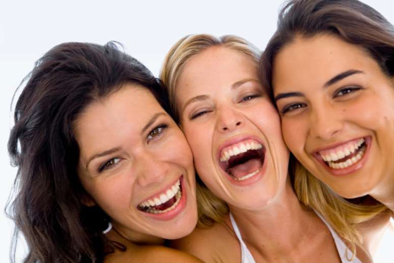 Dar risada frequentemente ganhou destaque entre as pessoas que vivem mais