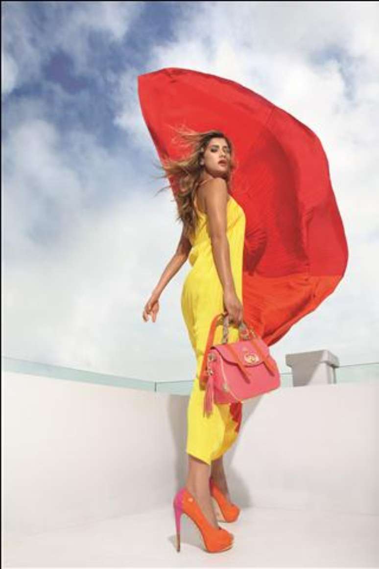 Guisela Rhein posa para campanha primavera-verão 2013 da Carmen Steffens