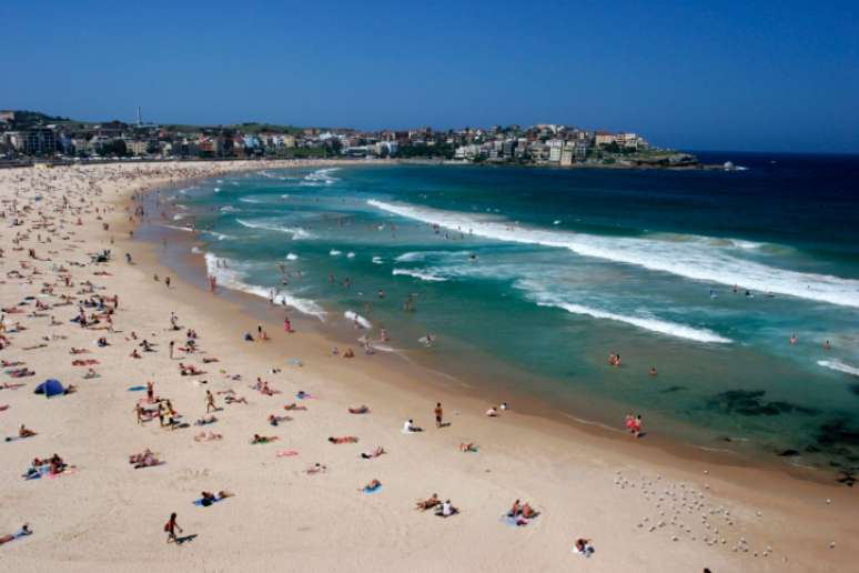 1. Bondi Beach, Austrália: depois de passar o dia a espera de ondas, aproveite a noite que esta praia pode lhe oferecer. As festas contam com música dançante e mulheres dispostas a paquerar