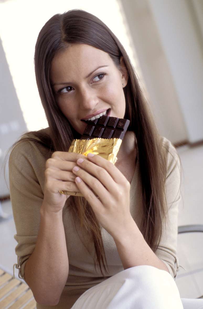 Estudo mostra que chocolate escuro traz benefícios para o coração